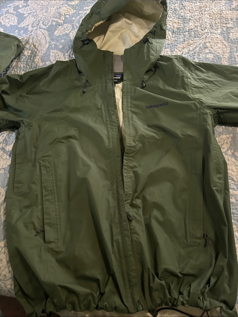 Patagonia windbreaker rain jacket